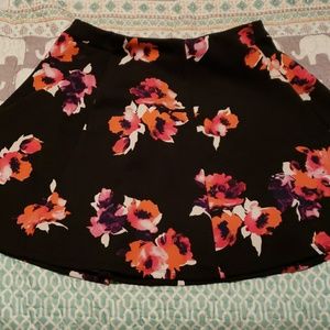 Decree skirt
